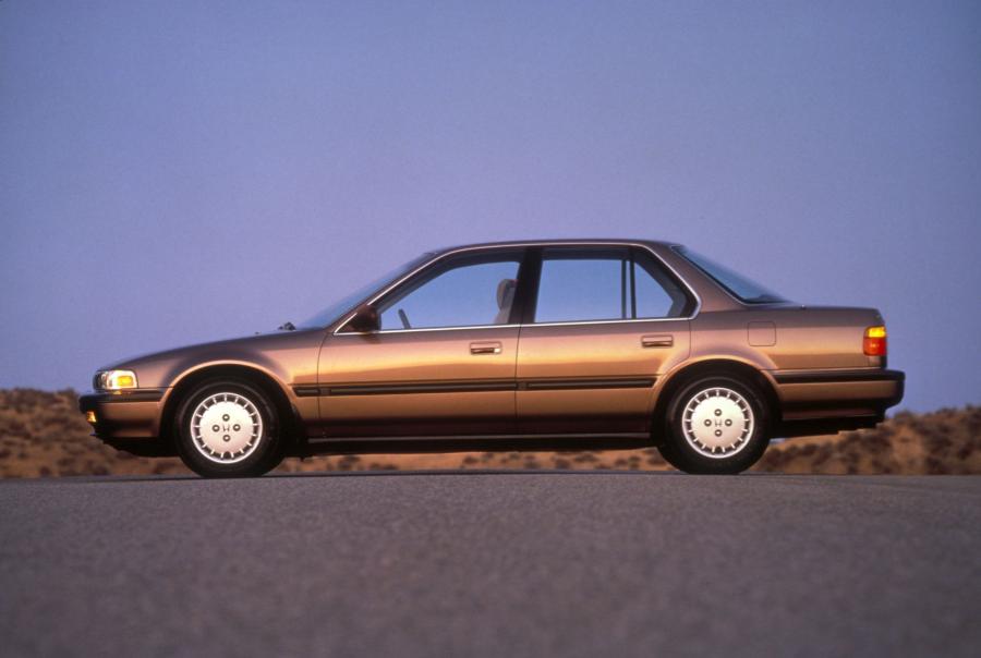  Honda Accord 1990 года  (фото 14 из 29)
